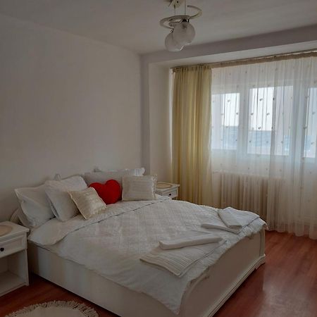 Panorama Mega Apartament Pantelimon Bucharest Luaran gambar