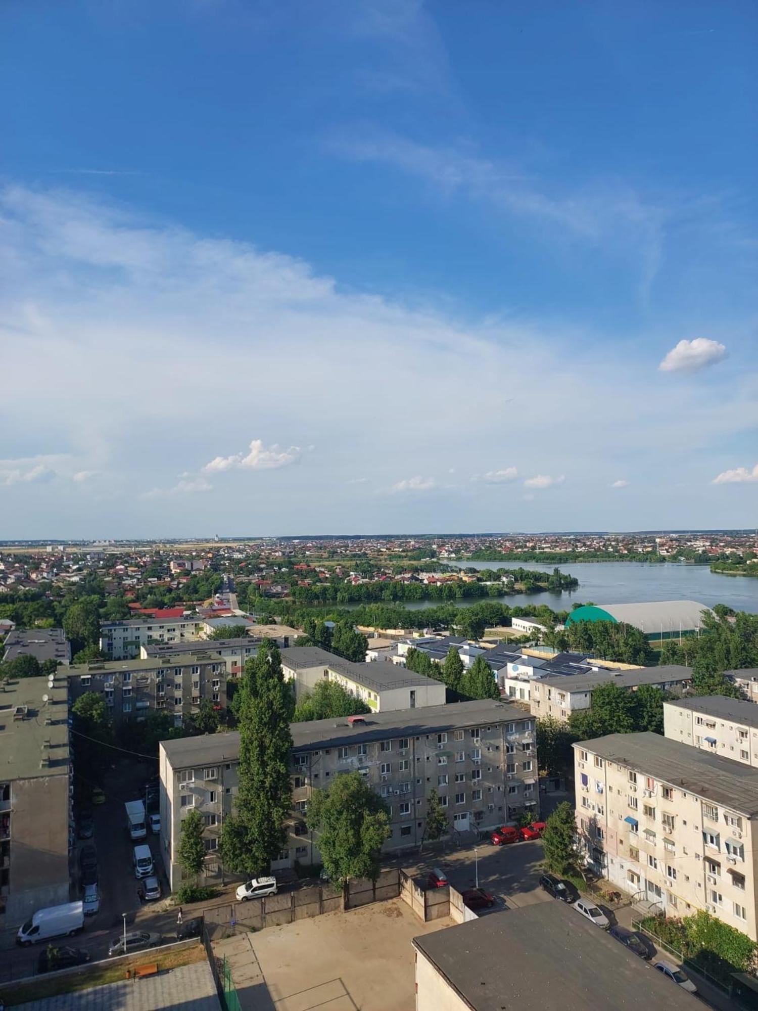 Panorama Mega Apartament Pantelimon Bucharest Luaran gambar