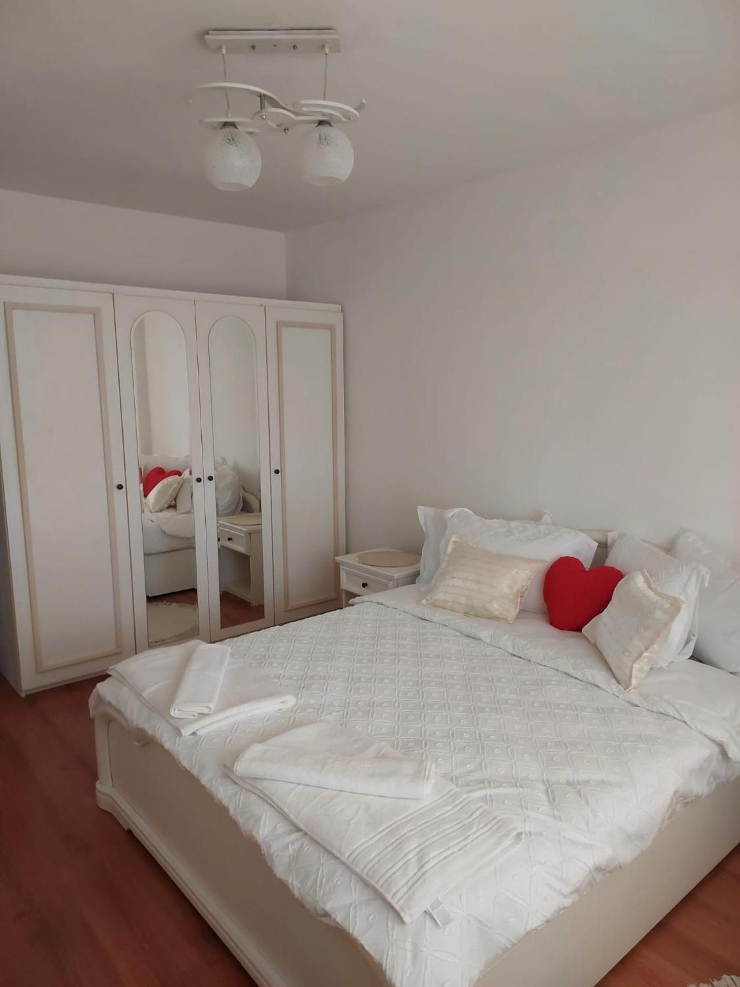 Panorama Mega Apartament Pantelimon Bucharest Luaran gambar